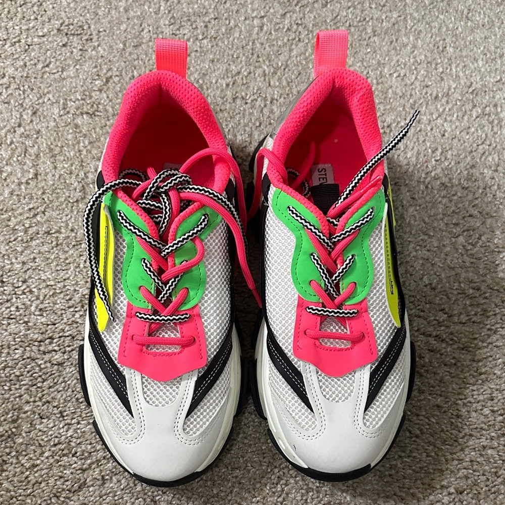 Steve Madden Possession Sneakers (no box) - Picture 4 of 6